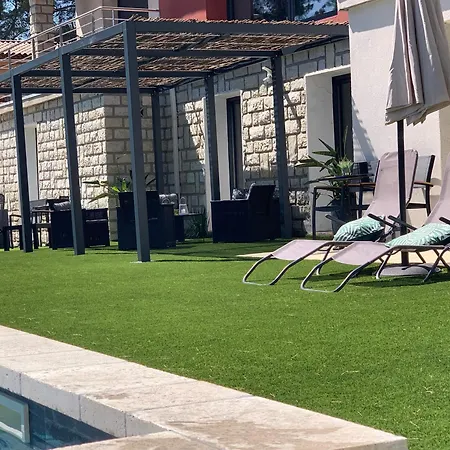 Homestay Escapade Martegale